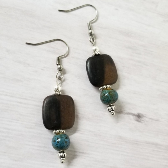 Brand New Boho Wood Earrings - Picture 2 of 3